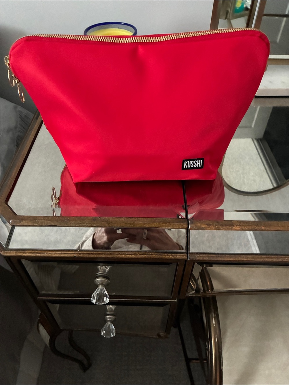 Kusshi Red Zip-Top Women's Cosmetic Pouch LARGE ! $89 retail